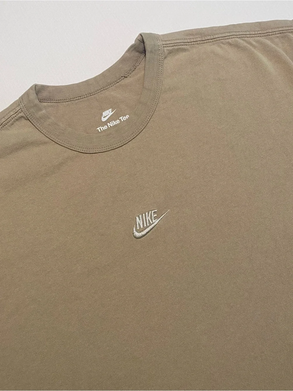 Nike Premium Essentials Cotton T-Shirt Men M Loose Fit Thick Embroidered Logo
